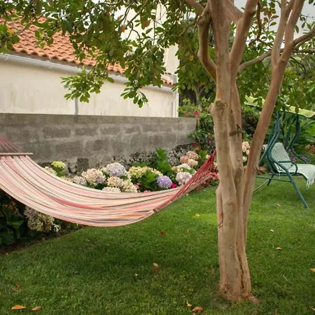 Сasa de vacaciones Maria's Haven Little House *